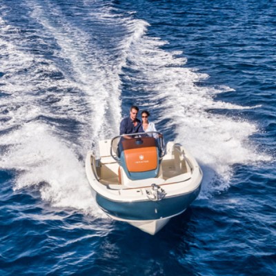 Invictus Yacht FX 200 3